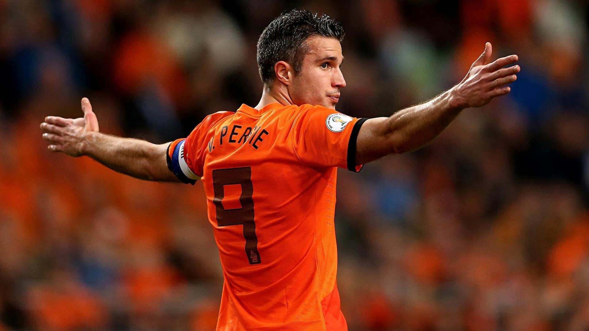 “德甲争冠形势逐渐明朗，强队全力冲刺”，德甲 集锦